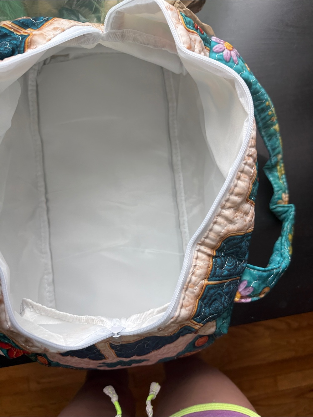 Quilted Floral Shoulder Bag in Teal - Picture 9 of 11